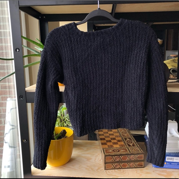 Fuzzy cropped sweater - Picture 2 of 3
